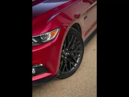 Photo 10 Ford Mustang Gén. VI Ph1 V8 GT 2