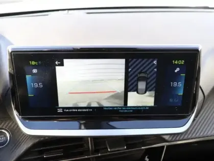 Photo 12 Peugeot 208  e- 136ch Allure Pack