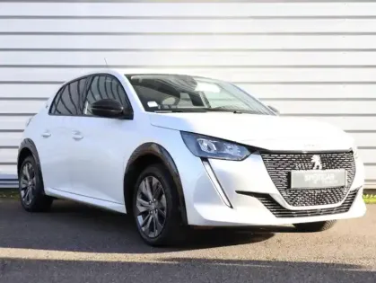 Photo 2 Peugeot 208  e- 136ch Allure Pack