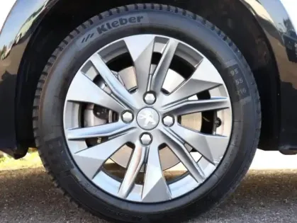 Photo 10 Peugeot 208  e- 136ch Allure Pack