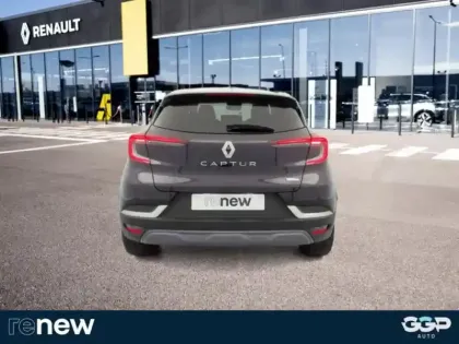 Photo 8 Renault Captur  1.6 E-Tech Plug-in 160ch Initiale Paris