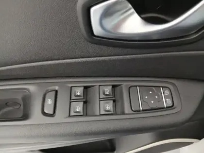 Photo 12 Renault Captur  0.9 TCe 90ch Zen - 19