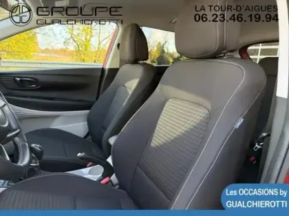 Photo 8 Hyundai I20  1.0 T-GDi 100ch Hybrid Intuitive