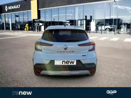 Photo 4 Renault Captur  1.6 E-Tech hybride 145ch Evolution
