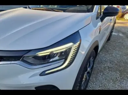 Photo 14 Renault Captur  1.6 E-Tech hybride 145ch Evolution