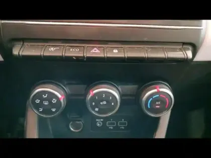 Photo 14 Renault Clio  1.5 Blue dCi 100ch Evolution