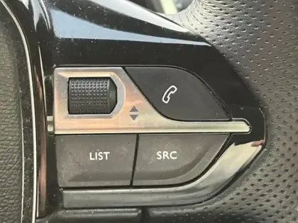 Photo 12 Peugeot 3008  1.2 PureTech 130ch S&S GT EAT8