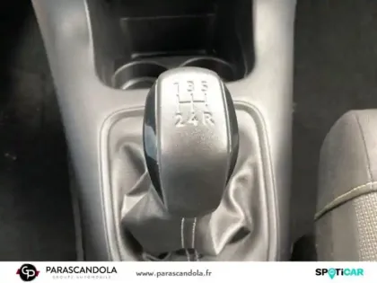 Photo 11 Citroën C3  1.2 PureTech 83ch S&S Feel 122-123g