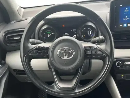 Photo 11 Toyota Yaris  116h Iconic 5p MY21