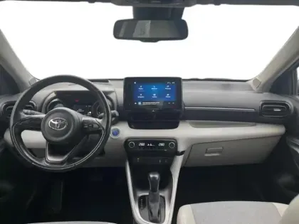 Photo 10 Toyota Yaris  116h Iconic 5p MY21