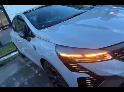 Photo 13 Renault Clio  1.6 E-Tech 145ch full hybrid esprit Alpine - 25