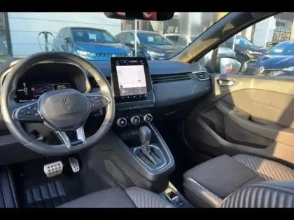 Photo 8 Renault Clio  1.6 E-Tech 145ch full hybrid esprit Alpine - 25