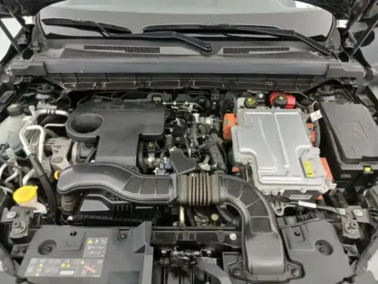 Photo 18 Renault Arkana E-Tech 145 - 21B Intens