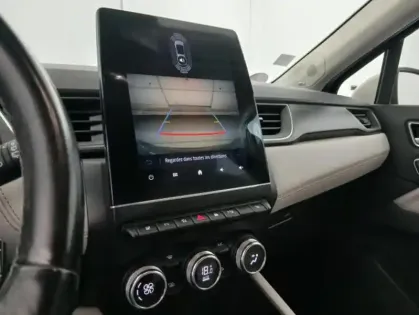 Photo 26 Renault Captur E-Tech Plug-in 160 Initiale Paris