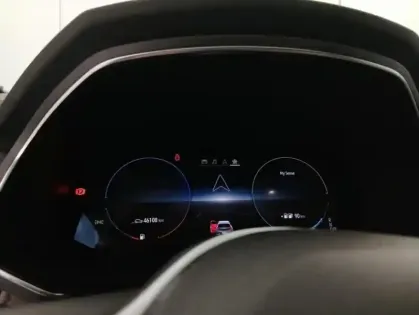 Photo 20 Renault Captur E-Tech Plug-in 160 Initiale Paris