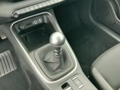 Photo 23 Jeep Avenger  1.2 Turbo T3 100 ch Altitude