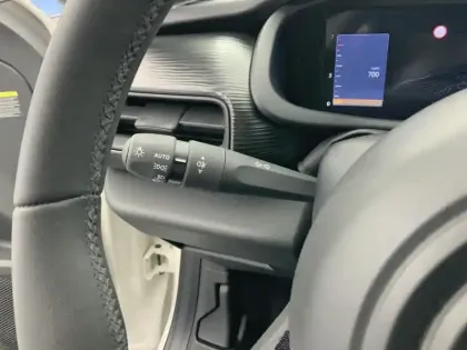 Photo 17 Jeep Avenger  1.2 Turbo T3 100 ch Altitude