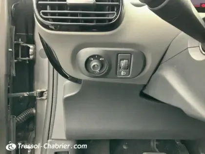 Photo 16 Citroën C4 Cactus  PureTech 110 S&S EAT6 Shine