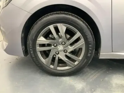 Photo 14 Peugeot 208  PureTech 75 S&S BVM5 Style