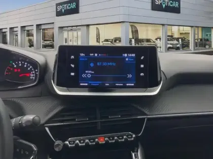 Photo 21 Peugeot 208  PureTech 75 S&S BVM5 Style