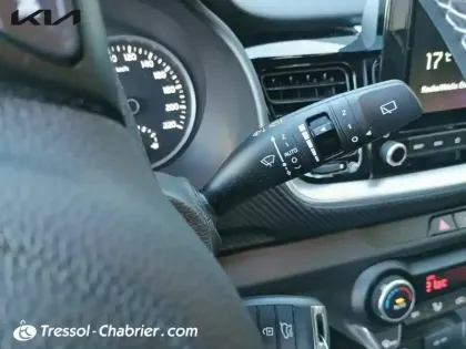 Photo 17 Kia Stonic  1.0 T-GDi 120 ch MHEV DCT7 GT Line