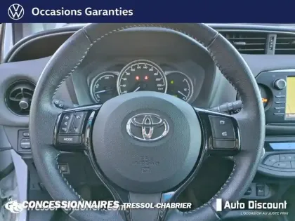 Photo 11 Toyota Yaris  Hybride 100h France