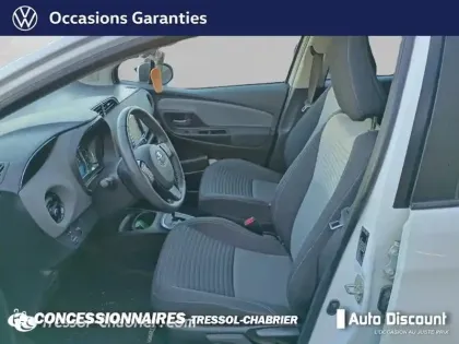 Photo 8 Toyota Yaris  Hybride 100h France