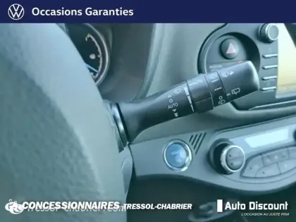 Photo 17 Toyota Yaris  Hybride 100h France