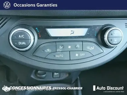 Photo 12 Toyota Yaris  Hybride 100h France