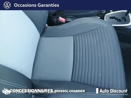 Photo 15 Toyota Yaris  Hybride 100h France