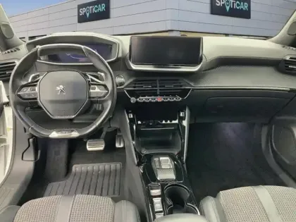 Photo 9 Peugeot 2008  PureTech 130 S&S EAT8 GT