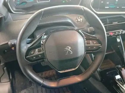 Photo 10 Peugeot 2008  Electrique 136 ch Active