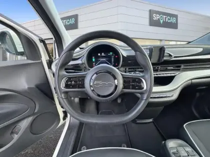 Photo 11 Fiat 500  e 95 ch Icône