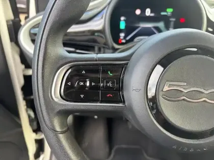 Photo 18 Fiat 500  e 95 ch Icône