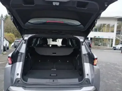 Photo 7 Peugeot 5008  Hybrid 136 e-DCS6 Allure