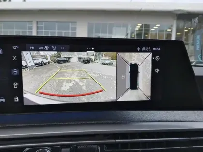 Photo 13 Peugeot 5008  Hybrid 136 e-DCS6 Allure