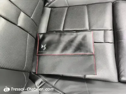 Photo 15 DS DS 7 DS7 Crossback BlueHDi 180 EAT8 Louvre