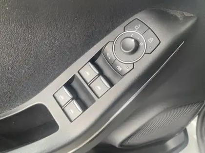 Photo 5 Ford Puma 1.0 Flexifuel 125ch S&amp;S mHEV ST-Line Design 2