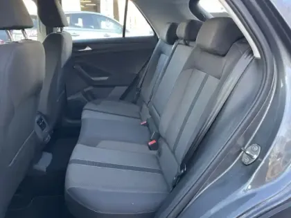 Photo 8 Volkswagen T-roc Life Plus 2.0 150 ch DSG7