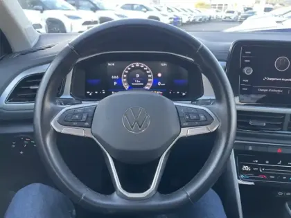 Photo 16 Volkswagen T-roc Life Plus 2.0 150 ch DSG7