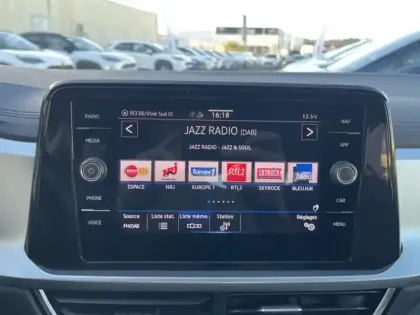 Photo 12 Volkswagen T-roc Life Plus 2.0 150 ch DSG7