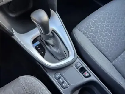 Photo 13 Toyota Yaris Hybride 1.5 116H Design MY22