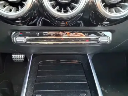 Photo 26 Mercedes Classe B 180 d AMG Line Edition 2.0 116 8G-DCT Cam recul Pa