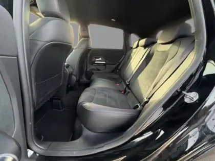 Photo 15 Mercedes Classe B 180 d AMG Line Edition 2.0 116 8G-DCT Cam recul Pa