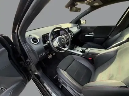 Photo 18 Mercedes Classe B 180 d AMG Line Edition 2.0 116 8G-DCT Cam recul Pa