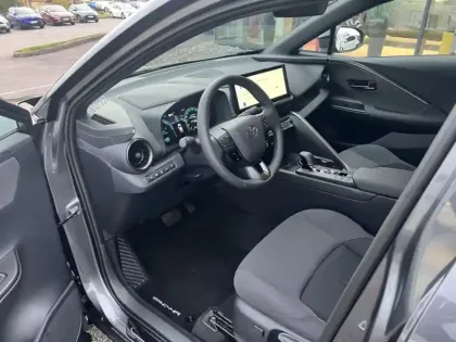 Photo 8 Toyota C-HR HYBRIDE RECHARGEABLE 225 DESIGN PACK CONFORT