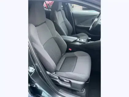 Photo 13 Toyota C-HR HYBRIDE RECHARGEABLE 225 DESIGN PACK CONFORT