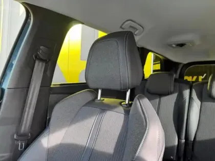 Photo 20 Peugeot 5008 1.5 Blue Hdi 130 Allure Pack Full leds GPS Caméra