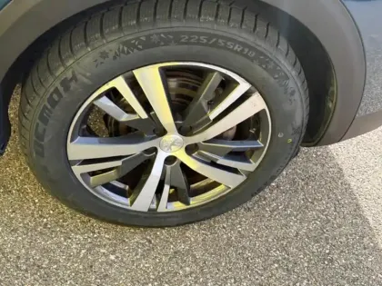 Photo 13 Peugeot 5008 1.5 Blue Hdi 130 Allure Pack Full leds GPS Caméra