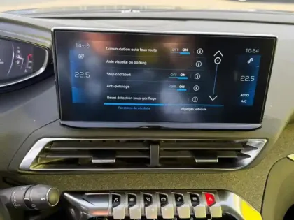 Photo 24 Peugeot 5008 1.5 Blue Hdi 130 Allure Pack Full leds GPS Caméra